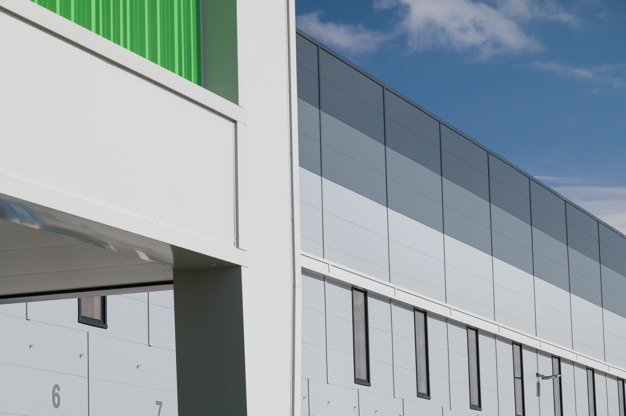 Alles über Isolierung von SAB-Paneelen und Profilen